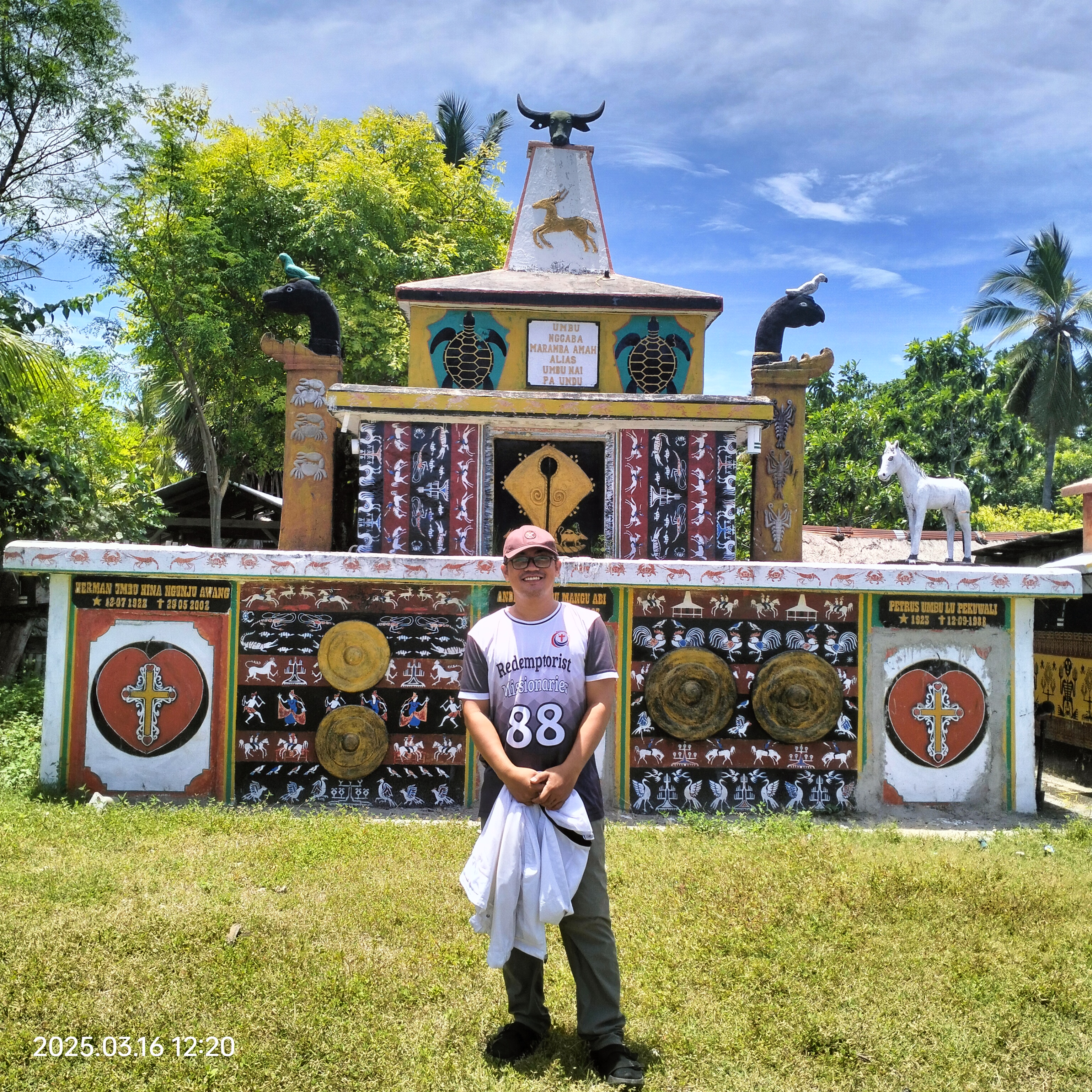 A DIVINE ENCOUNTER IN SUMBA
